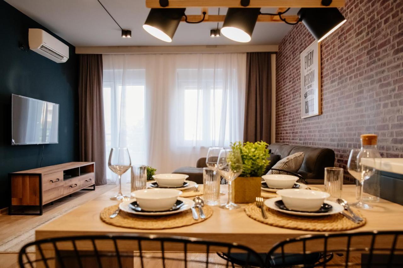 Comfortable Apartment At City Quart Подгорица Екстериор снимка