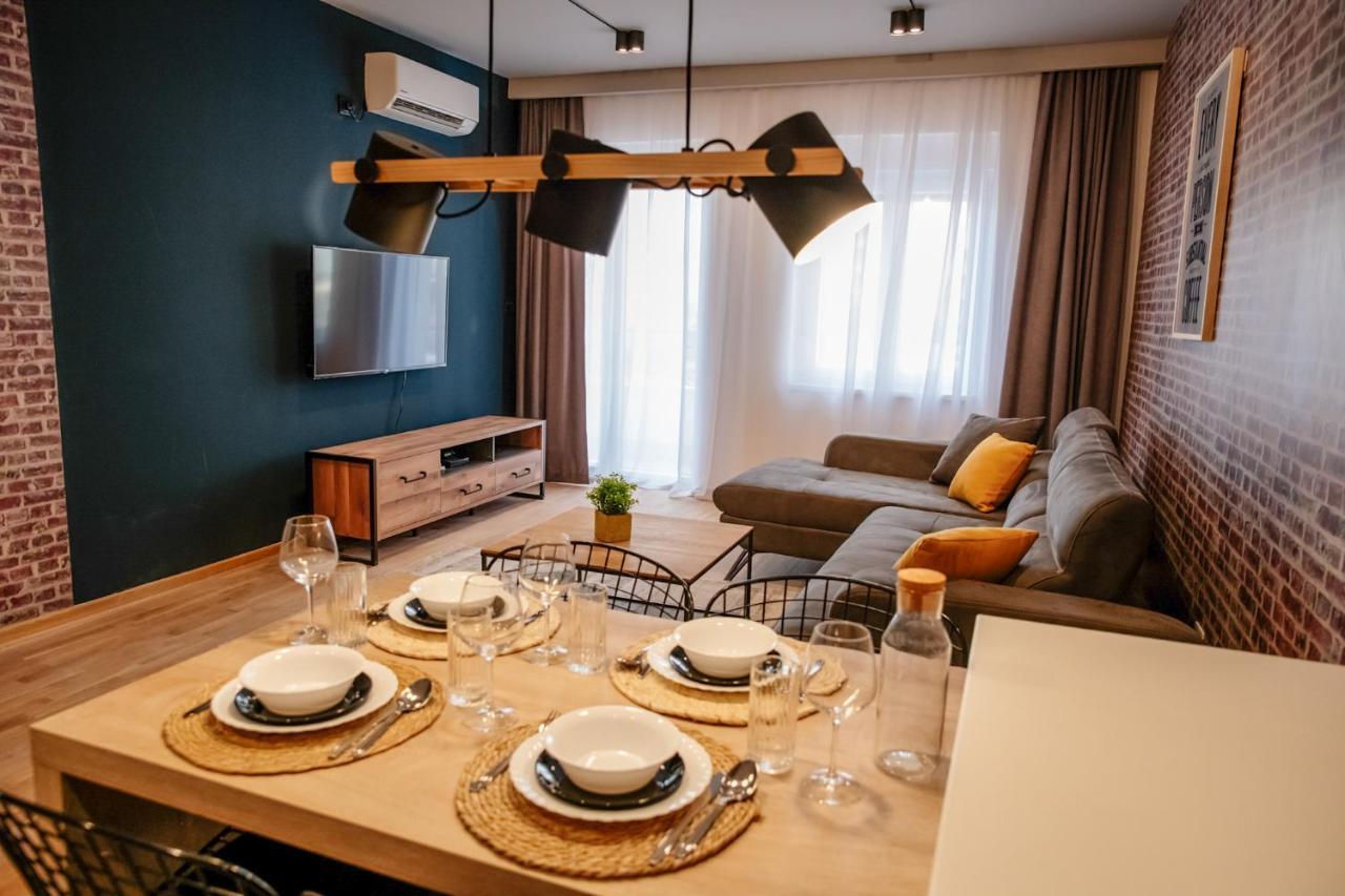 Comfortable Apartment At City Quart Подгорица Екстериор снимка