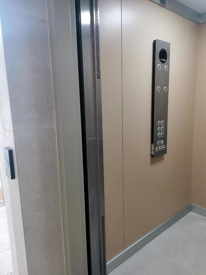 Comfortable Apartment At City Quart Подгорица Екстериор снимка